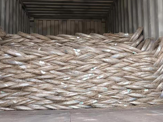 Cargando fotos de alambre de encuadernación GI para el mercado de Oriente Medio