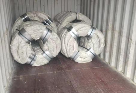 Alambre de púas tipo concertina